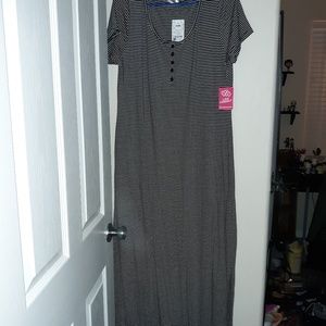 Maxi black and white striped dress